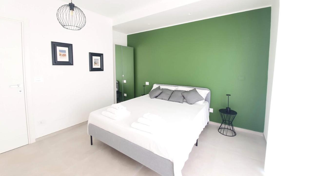 Villa Mediterranea Apartments - Seaview, Pool & Garden Bari Eksteriør bilde