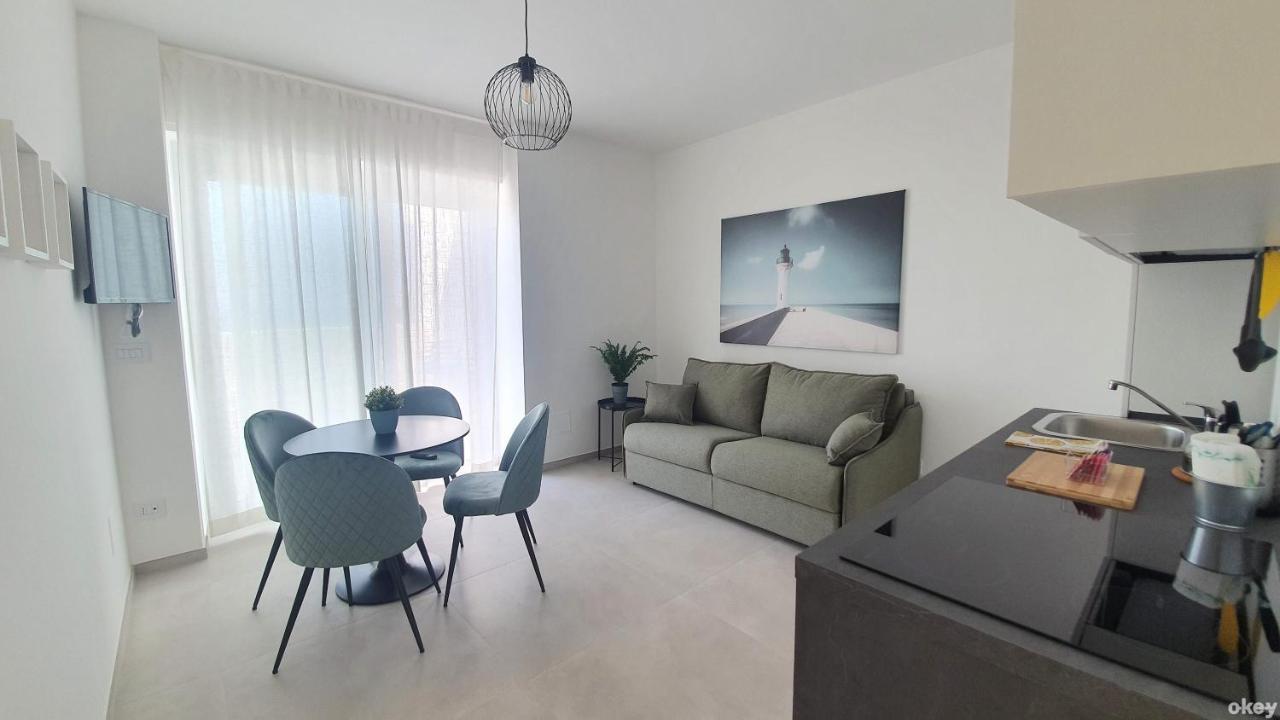 Villa Mediterranea Apartments - Seaview, Pool & Garden Bari Eksteriør bilde