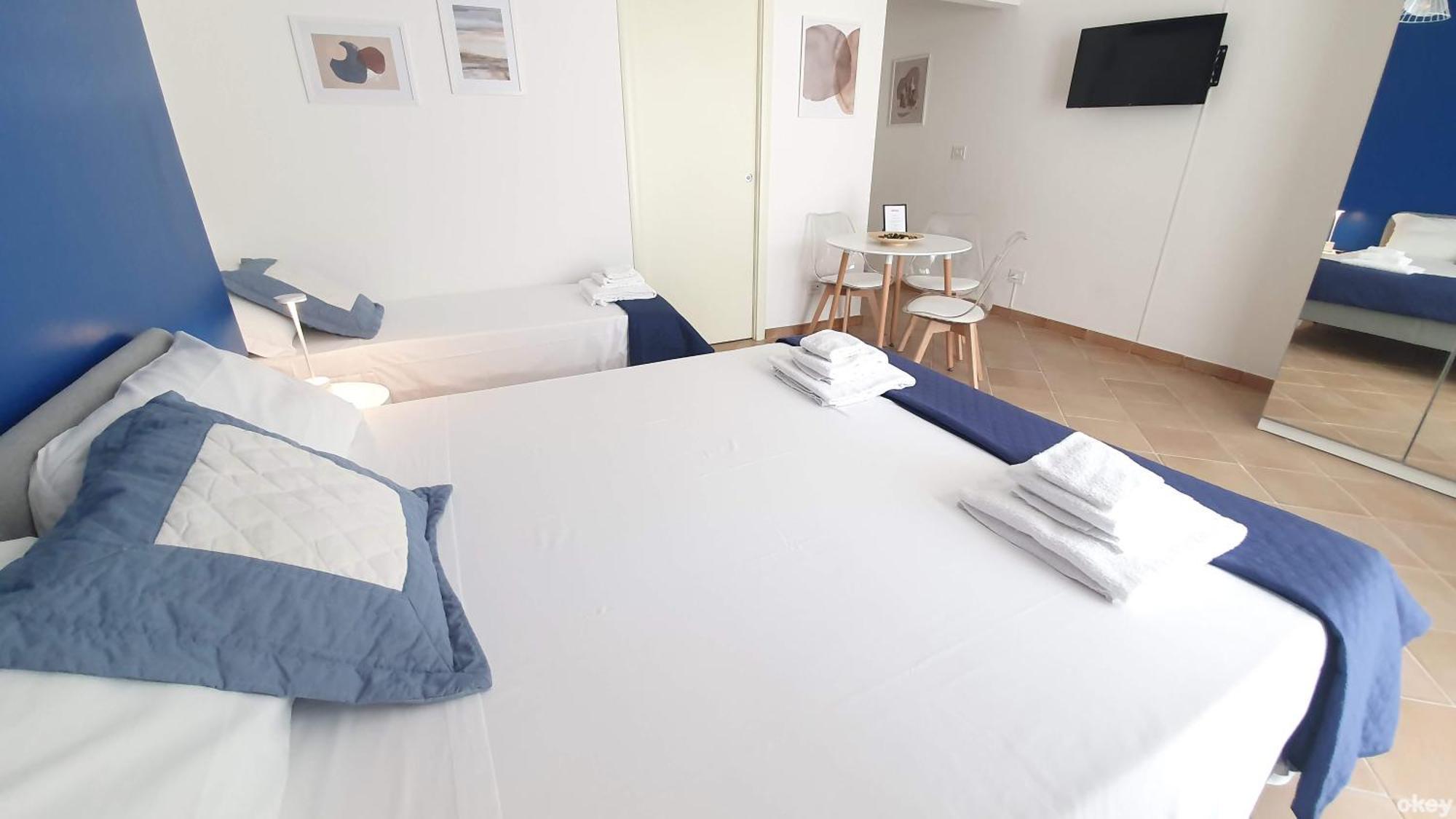Villa Mediterranea Apartments - Seaview, Pool & Garden Bari Eksteriør bilde